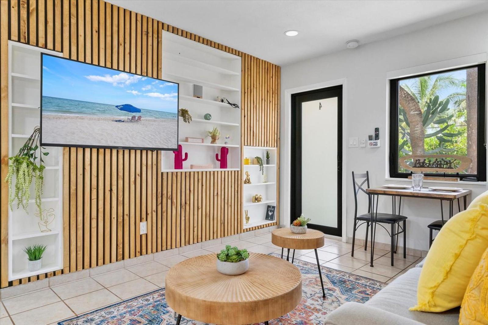 Apartament Walnut By The Sea Hollywood Pokój zdjęcie